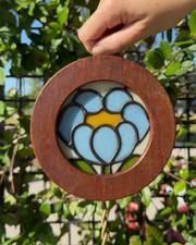 Buttercup Stained Glass Flower - Circle Light Box